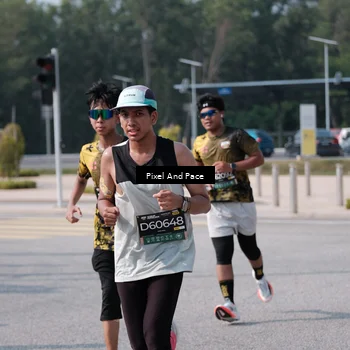 Runner Photo 6798800