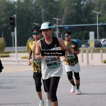 Runner Photo 6798806