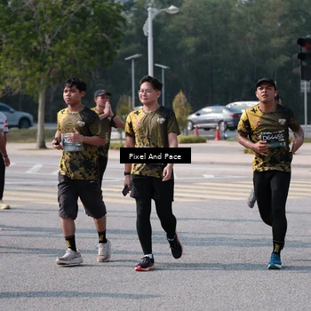 Runner Photo 6798819