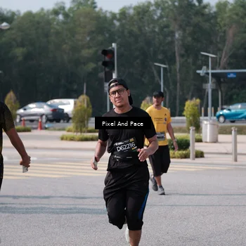 Runner Photo 6798841