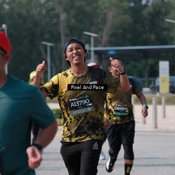 Runner Photo 6798901