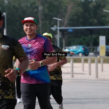 Runner Photo 6798928