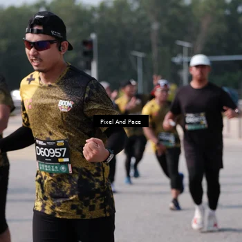 Runner Photo 6799016