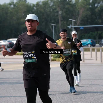 Runner Photo 6799037