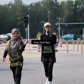 Runner Photo 6799057