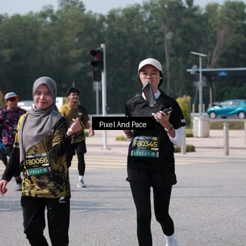 Runner Photo 6799075