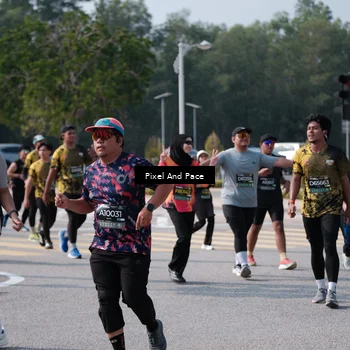 Runner Photo 6799083