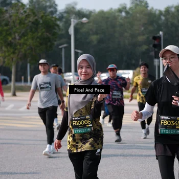 Runner Photo 6799098