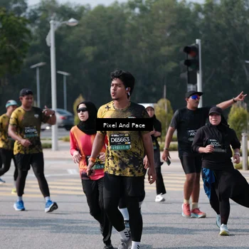 Runner Photo 6799117