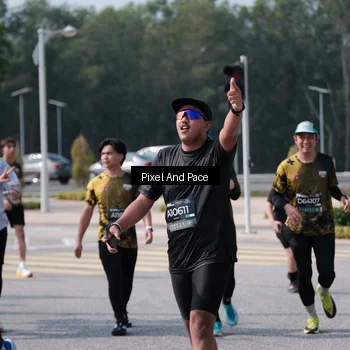 Runner Photo 6799123