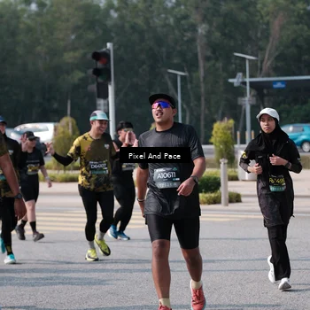 Runner Photo 6799128