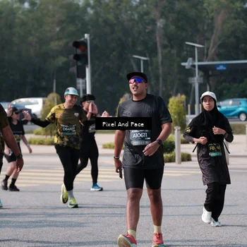 Runner Photo 6799140