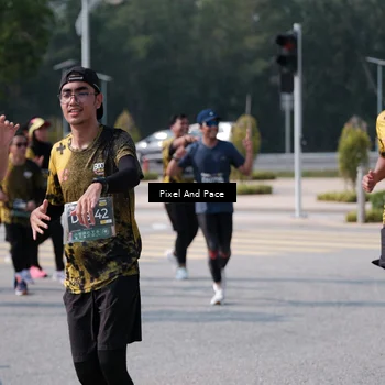 Runner Photo 6799193
