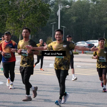 Runner Photo 6799224
