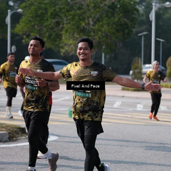 Runner Photo 6799229