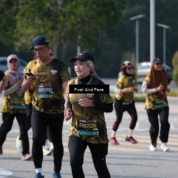 Runner Photo 6799500
