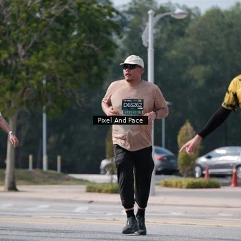 Runner Photo 6799576
