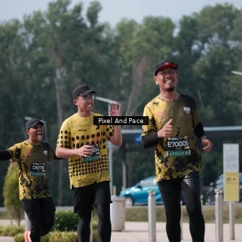 Runner Photo 6799642