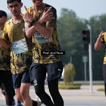 Runner Photo 6799722