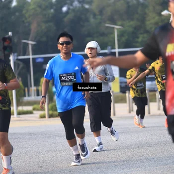 Runner Photo 6799731