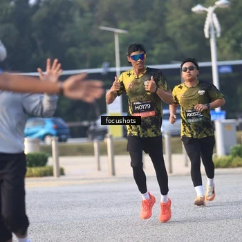Runner Photo 6799745
