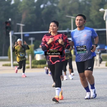 Runner Photo 6799789