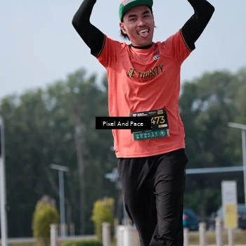Runner Photo 6799821