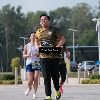 Runner Photo 6799901