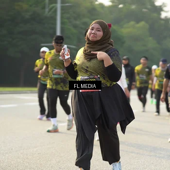 Runner Photo 6799940