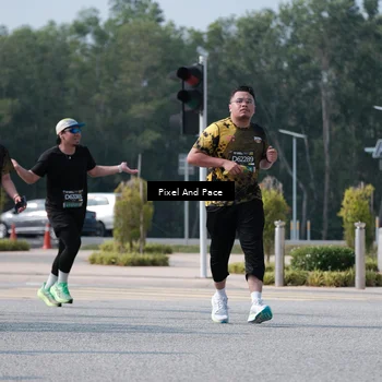 Runner Photo 6799975