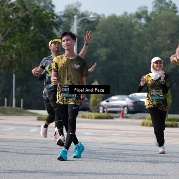 Runner Photo 6799978