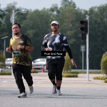 Runner Photo 6800006