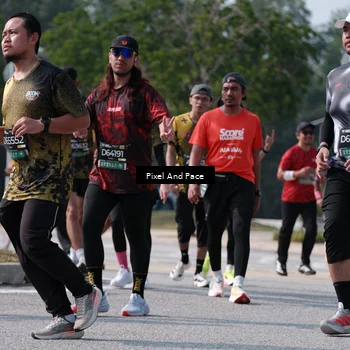 Runner Photo 6800008