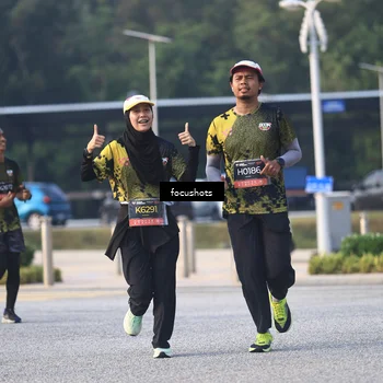 Runner Photo 6800018