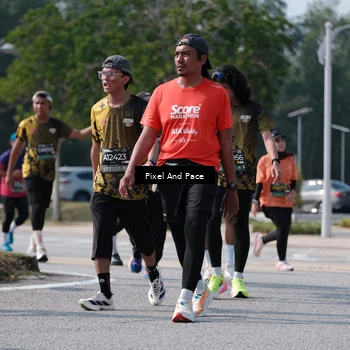 Runner Photo 6800021