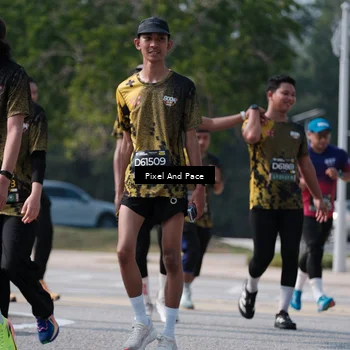 Runner Photo 6800043