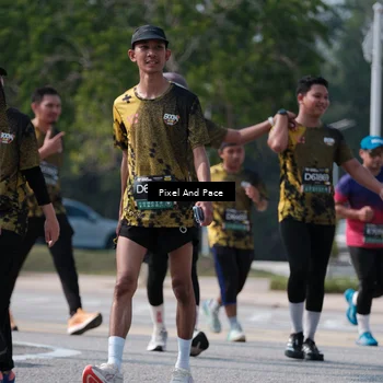Runner Photo 6800045