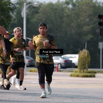 Runner Photo 6800046