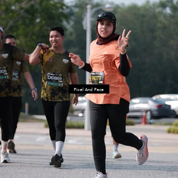 Runner Photo 6800047