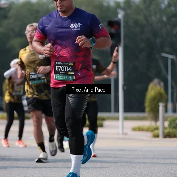 Runner Photo 6800062