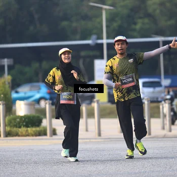 Runner Photo 6800068
