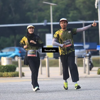 Runner Photo 6800077