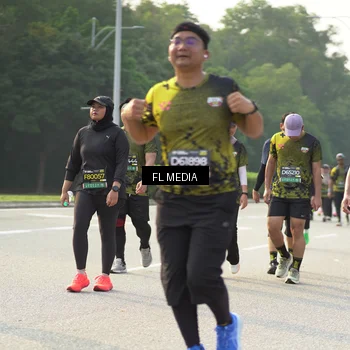 Runner Photo 6800088
