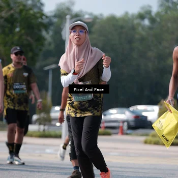 Runner Photo 6800103