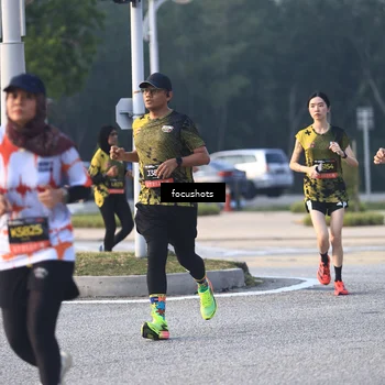 Runner Photo 6800108