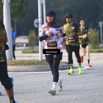 Runner Photo 6800137