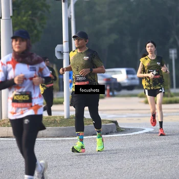 Runner Photo 6800140