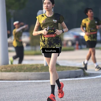 Runner Photo 6800175