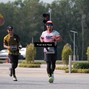 Runner Photo 6800178