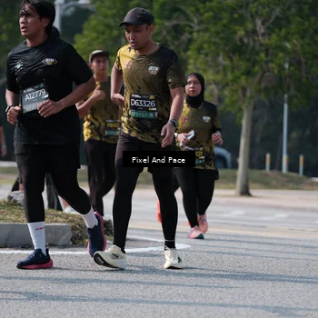 Runner Photo 6800273